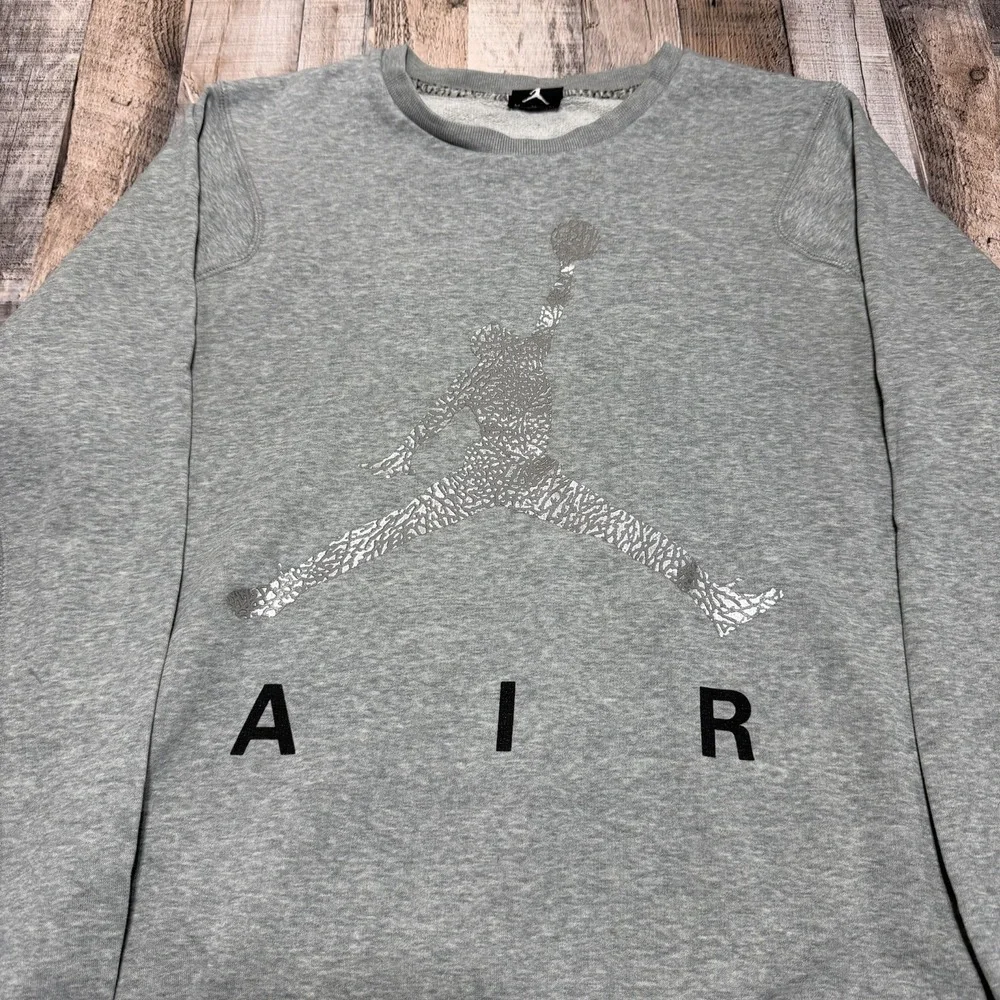 Nike Jordan Sweatshirt Mens Medium Gray Crewneck Air Jumpman Logo Spellout